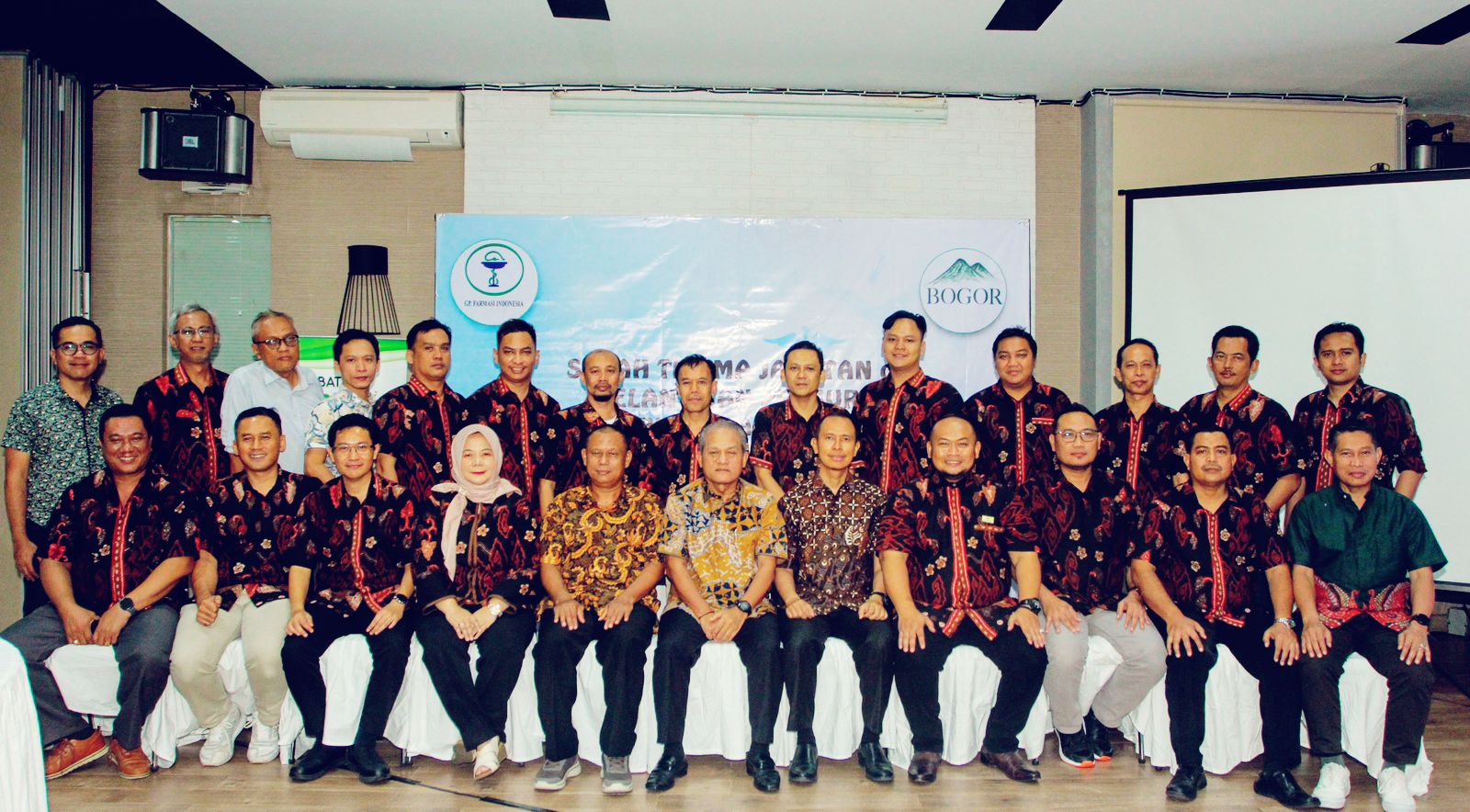 Serah Terima Jabatan dan Pelantikan Pengurus GP Farmasi indonesia Kota Kabupaten Bogor Periode 2023-2026